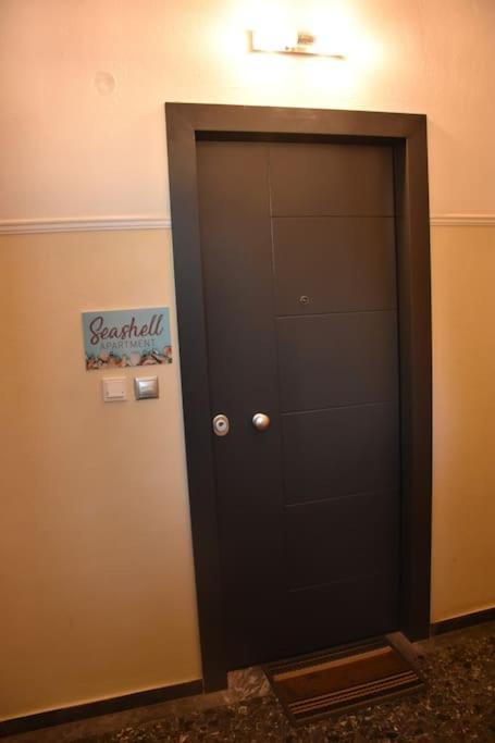 Seashell Apartment -Near The Beach Artemida  Exterior foto