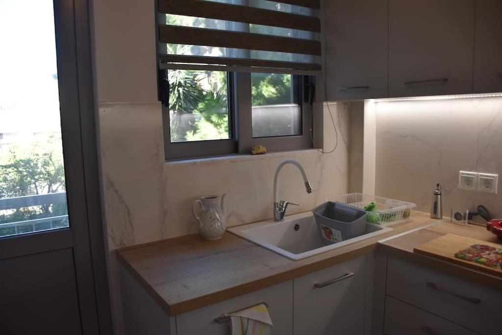 Seashell Apartment -Near The Beach Artemida  Exterior foto
